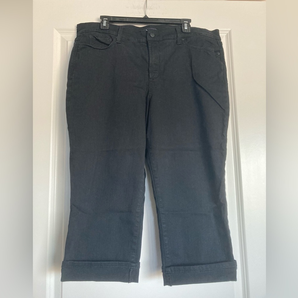Black jean capris